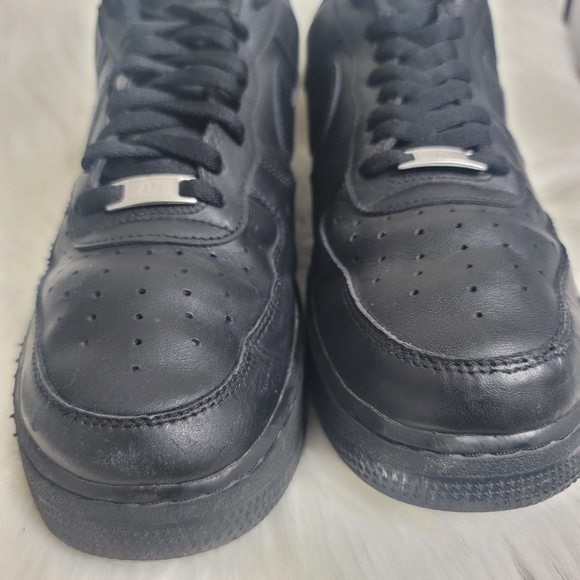 Nike All-Black Air Force 1 '07 Sneakers - Picture 11 of 11